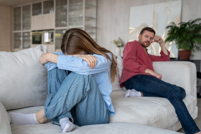 急に振られたとき、すべきでないことは?復縁確率が下がる行為 急に振られたとき、すべきでないことは?復縁確率が下がる行為
