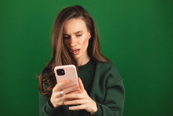 LINEのブロック確認でスタンプを送るとバレるって本当？送ってしまった時の対処法も