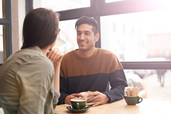 彼女持ち男性の乗り換えサイン12選！脈アリな言動をくわしく紹介！