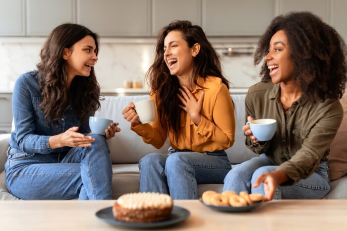 女友だちと遊ぶことが楽しい 女友だちと遊ぶことが楽しい