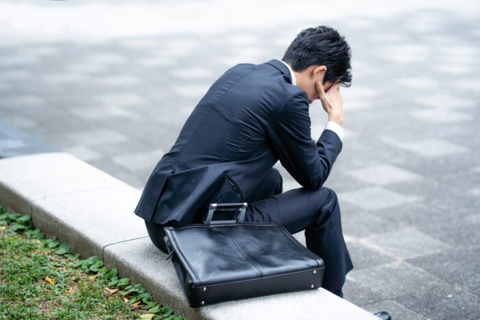 二人きりになるのを避ける 二人きりになるのを避ける
