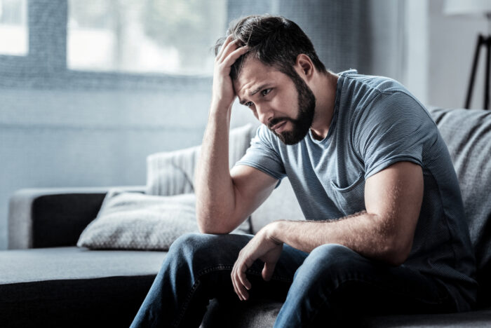 冷めて振ったけど後悔してる男の行動とは？振った女が綺麗になってたら後悔する？