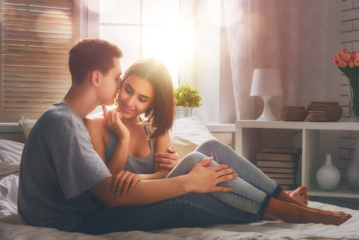 年下男性をキュンとさせる方法！年下男子を意識させる言葉やLINEの送り方は？