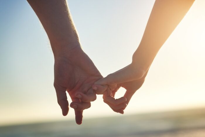 付き合いたての男の本音を年代別にも解説