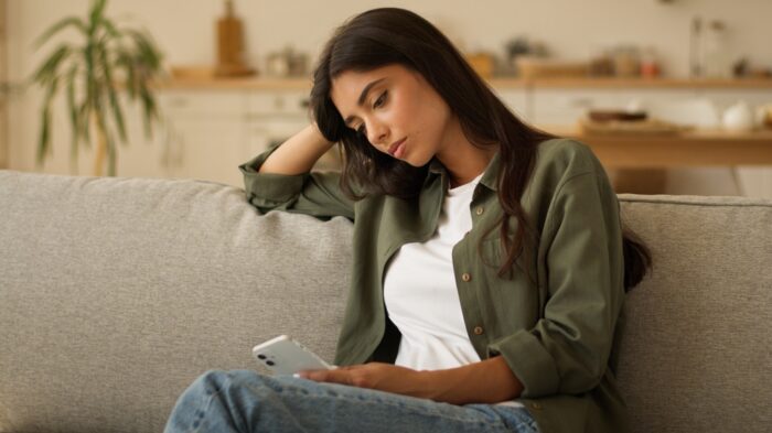 もし付き合ってない男性をデートに誘って断られたら?脈なし? もし付き合ってない男性をデートに誘って断られたら?脈なし?
