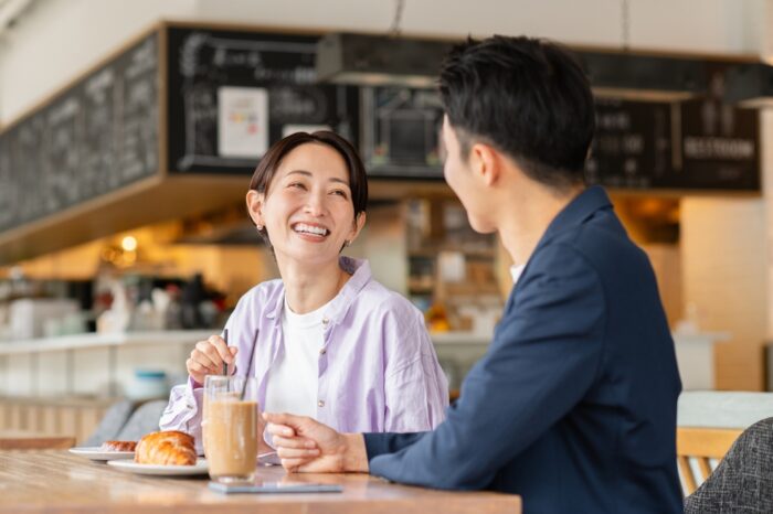 「この間話していたお店、一緒に行かない?」 「この間話していたお店、一緒に行かない?」