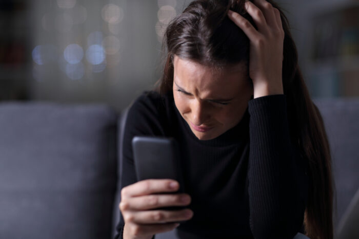 同じような別れ方をした人の体験談に触れる
