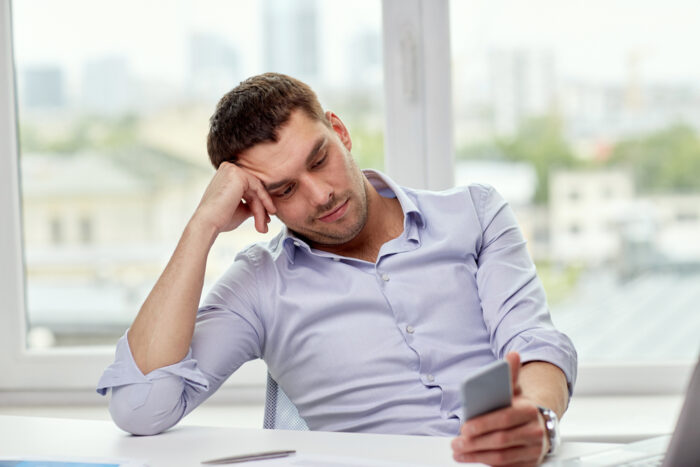 責任感がなく、すべて他人事 責任感がなく、すべて他人事