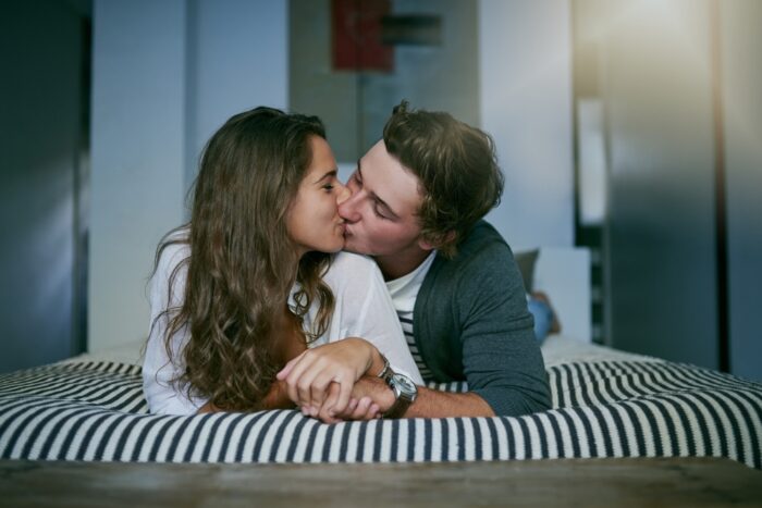 特別な感覚やキスが長いって本当?ツインレイのキスの特徴をご紹介
