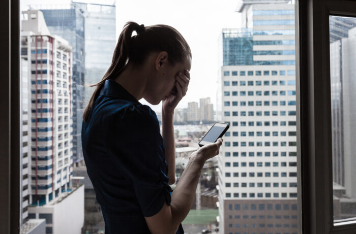 ツインレイが音信不通になる理由は？自然消滅する？連絡手段なしの場合の対処法