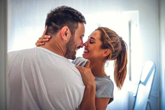 素直に愛情を伝えてくれる女性 素直に愛情を伝えてくれる女性