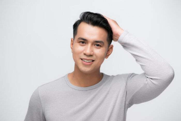 男性が無意識にする好意のしぐさは?実はこれも好きサイン! 男性が無意識にする好意のしぐさは?実はこれも好きサイン!