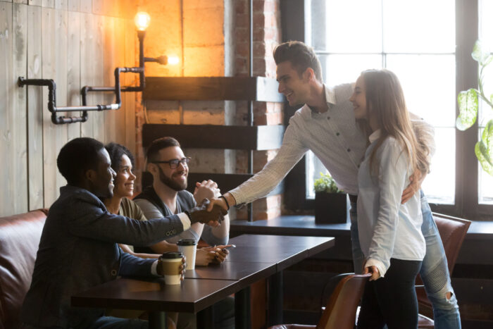 近しい人に恋人ができる 近しい人に恋人ができる