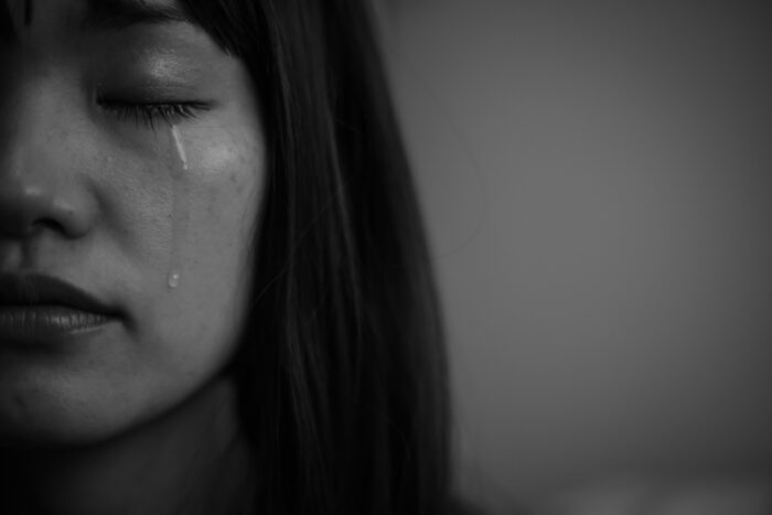 悲しくないのになぜか涙が出る 悲しくないのになぜか涙が出る