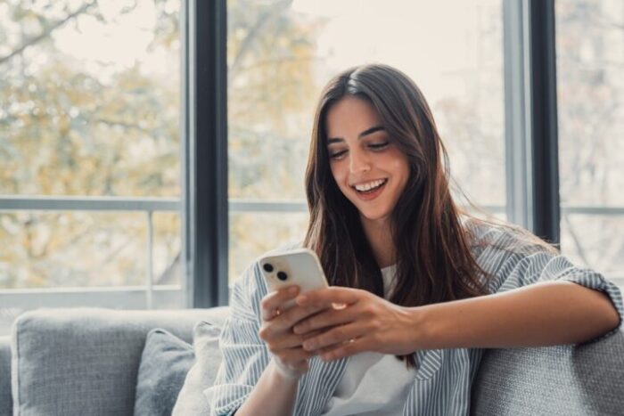 付き合ってないのに可愛いとLINEで言われた時の返事の仕方も紹介! 付き合ってないのに可愛いとLINEで言われた時の返事の仕方も紹介!