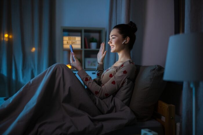 付き合ってないのに寝落ち電話する相手と距離を深める方法は? 付き合ってないのに寝落ち電話する相手と距離を深める方法は?