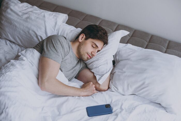付き合ってないのに寝落ち通話するのは脈あり？男性心理と女性心理をそれぞれ解説！