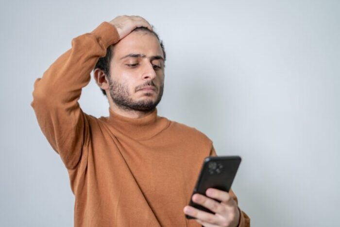 女性のSNSからコメントやメッセージを送る 女性のSNSからコメントやメッセージを送る