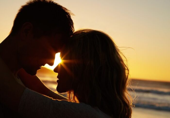 ツインレイとのキスは特別!なぜ特別だと言われているの?理由を解説 ツインレイとのキスは特別!なぜ特別だと言われているの?理由を解説