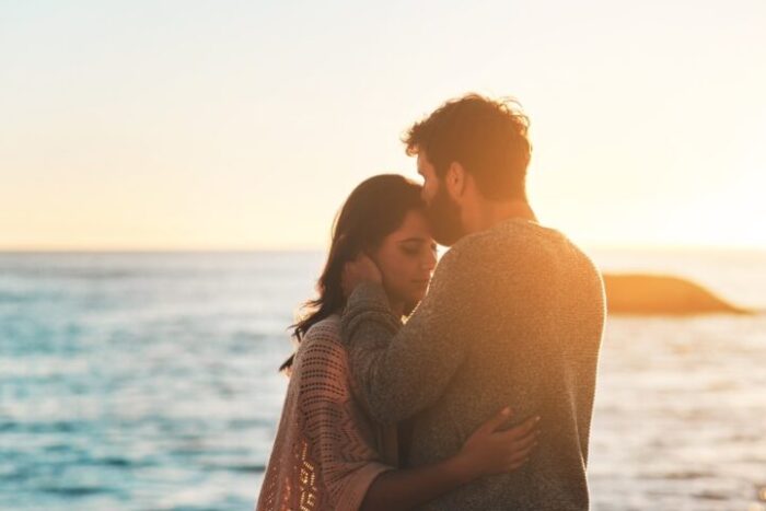 初めてのキスでもなぜか懐かしく思う 初めてのキスでもなぜか懐かしく思う