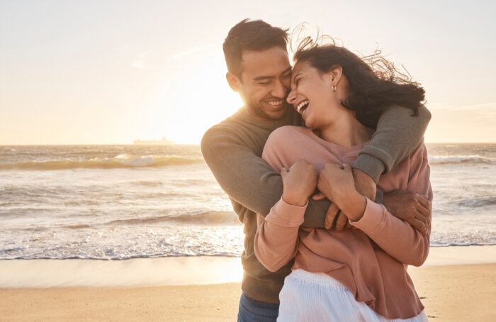 ハグと同時に言葉で愛情を伝える ハグと同時に言葉で愛情を伝える