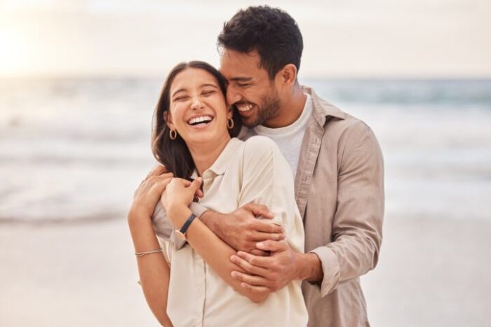 付き合ってないのに帰り際にハグする男性心理10選!別れ際にハグする理由 付き合ってないのに帰り際にハグする男性心理10選!別れ際にハグする理由